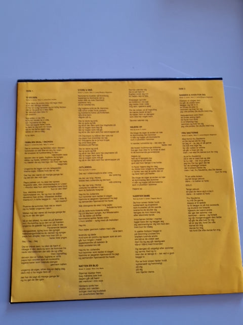 LP Kim Larsen Forklædt som voksen